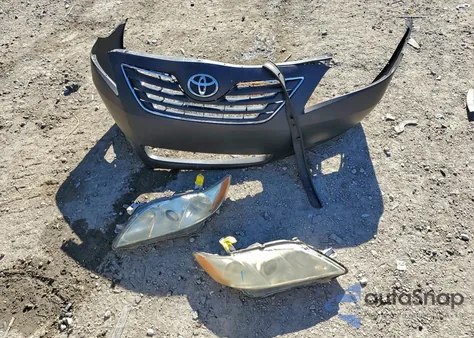 2007 Toyota Camry Ce z USA, uszkodzony, nr VIN 4T1BE46K27U083312